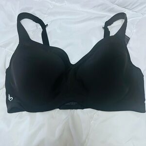 Sleek Black Underwire Bra
